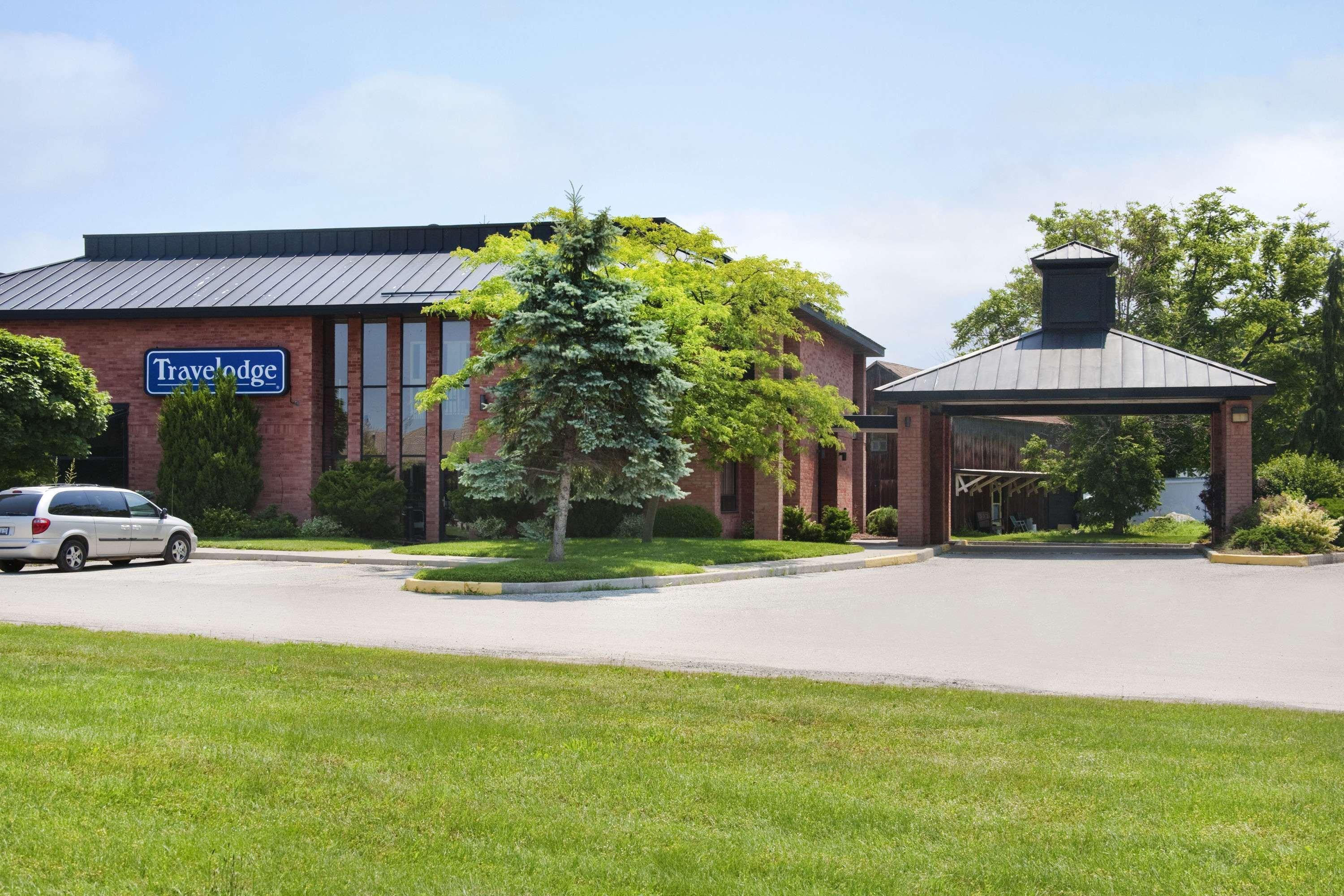 Travelodge By Wyndham Chatham Exterior photo