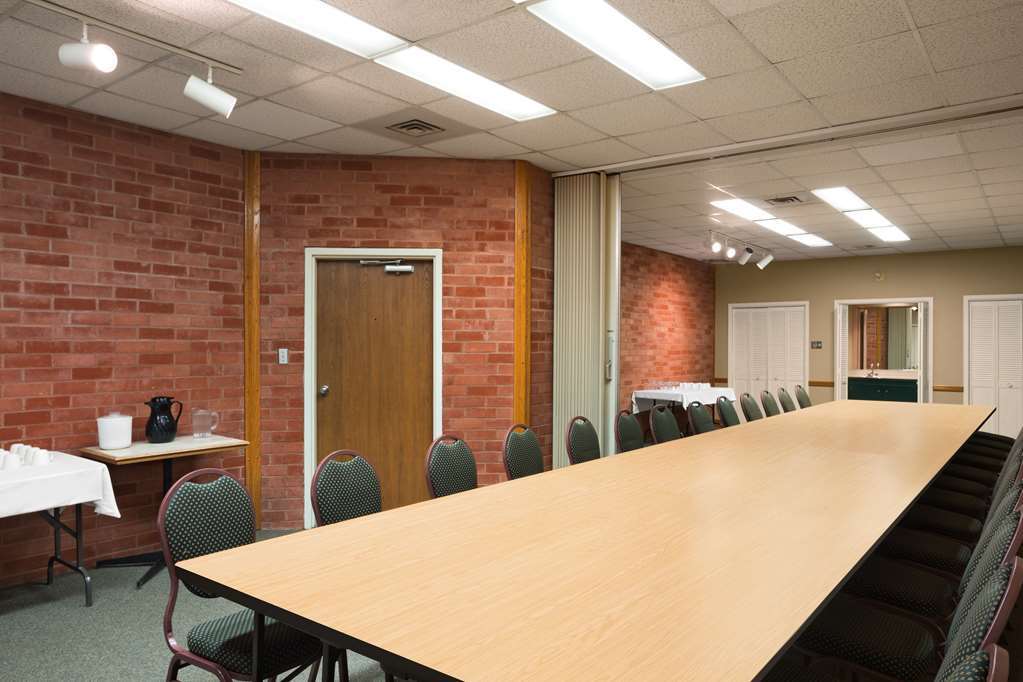 Travelodge By Wyndham Chatham Facilities photo